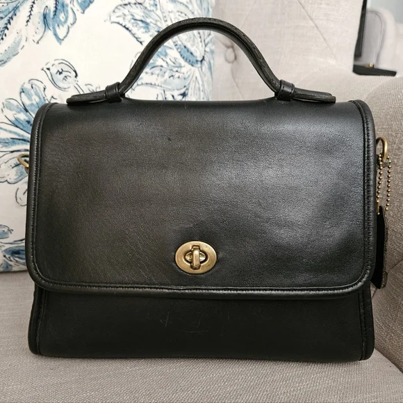 Vintage Coach Court Handbag Crossbody Black Leather - Picture 16 of 16